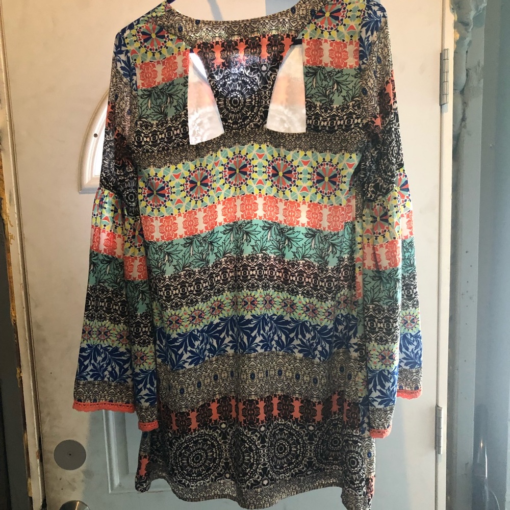 Top - Picture 3 of 3